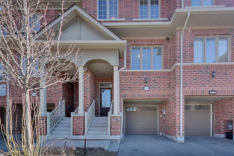 1374 Granrock Cres, Mississauga, L5E0E1 | Image 2