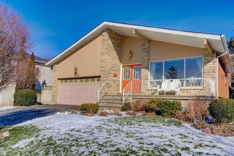 3601 Golden Orchard Dr, Mississauga, L4Y3H9 | Image 2