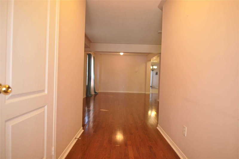 3046 Mission Hill Dr, Mississauga, L5M0C1 | Image 3