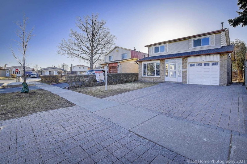 3880 Teeswater Rd, Mississauga, L4T3L1 | Image 2