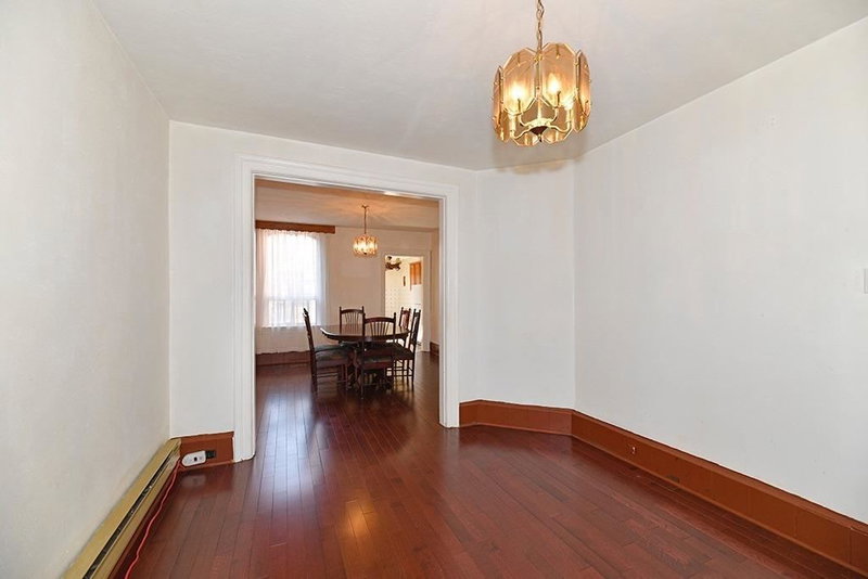 64 Gwynne Ave, Toronto, M6K2C4 | Image 3