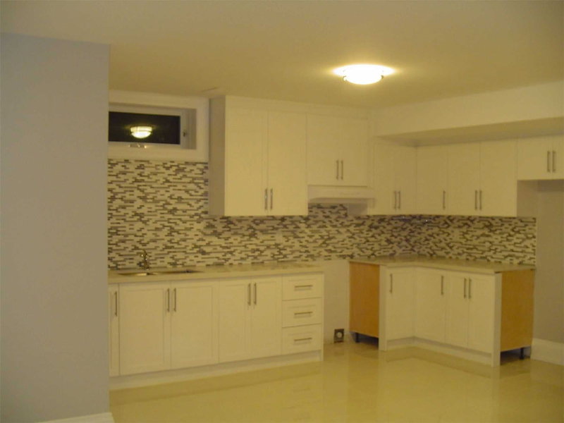 39 Whitburn Cres, Toronto, M3M2S3 | Image 2