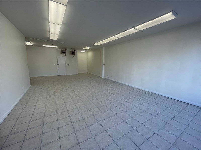 237 Lakeshore Rd E, Mississauga, L5G1G8 | Image 3