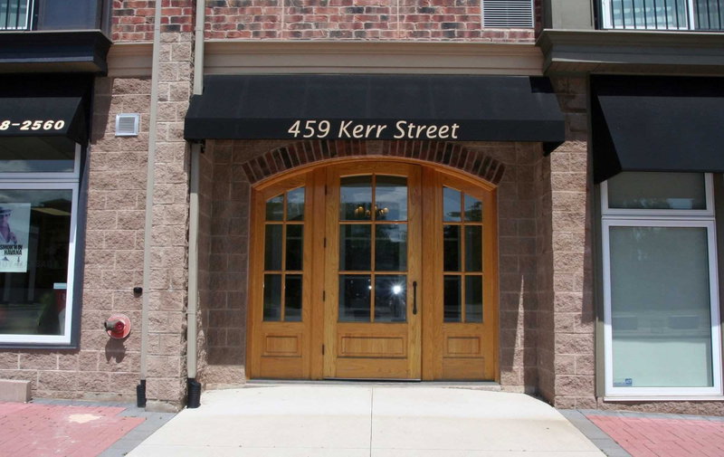 305 - 459 Kerr St, Oakville, L6K3C2 | Image 2