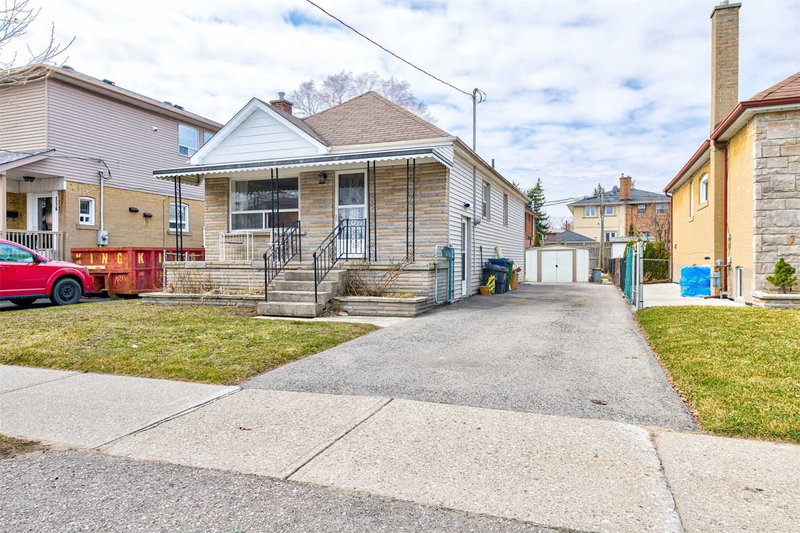 158 Hallmark Ave, Toronto, M8W4K8 | Image 2