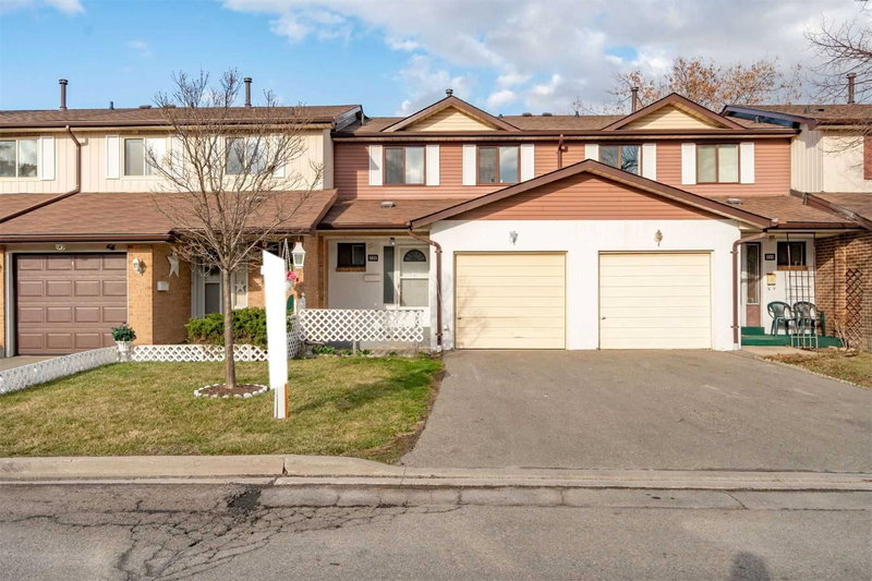 225 Baronwood Crt, Brampton, L6V3H9 | Image 2