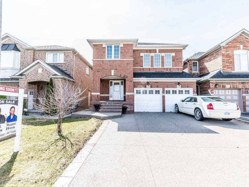 12 Linderwood Dr, Brampton, L7A1R7 | Image 2