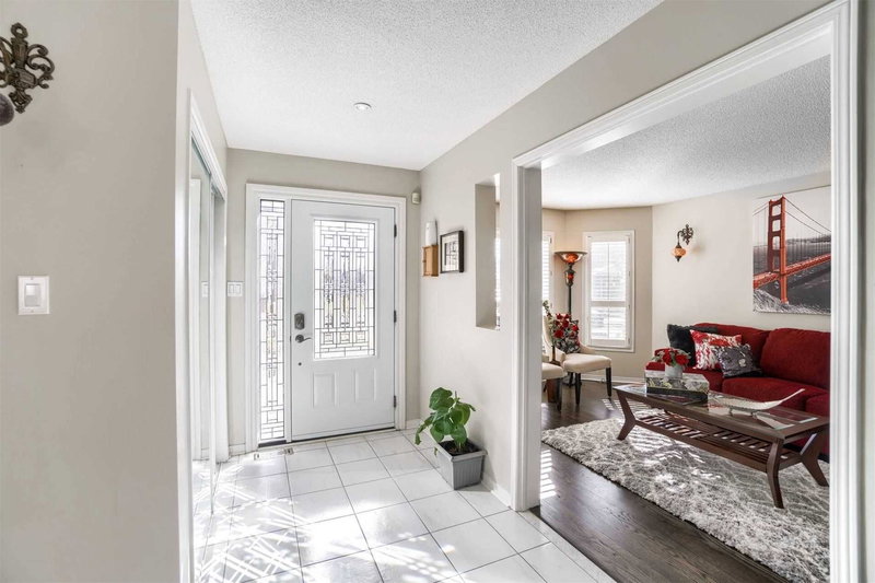 5103 Silverwater Mill Cres, Mississauga, L5V2B6 | Image 3