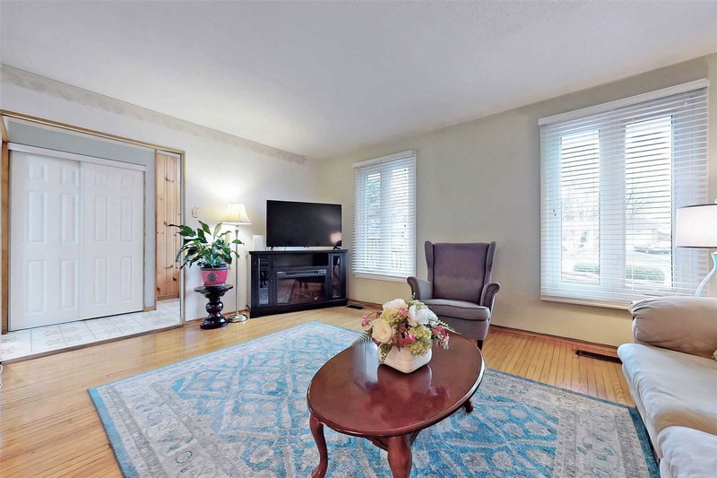 108 Mellow Cres, Caledon, L7E1Z3 | Image 3