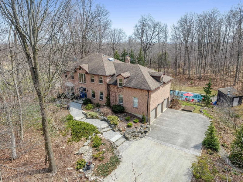 877 The Grange Sdrd, Caledon, L7C0E4 | Image 2