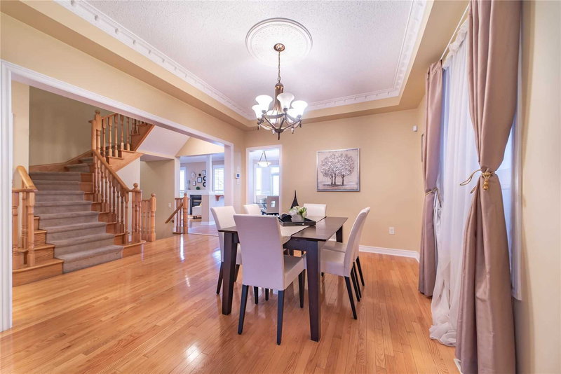 17 Donherb Cres, Caledon, L7C 1E3 | Image 2