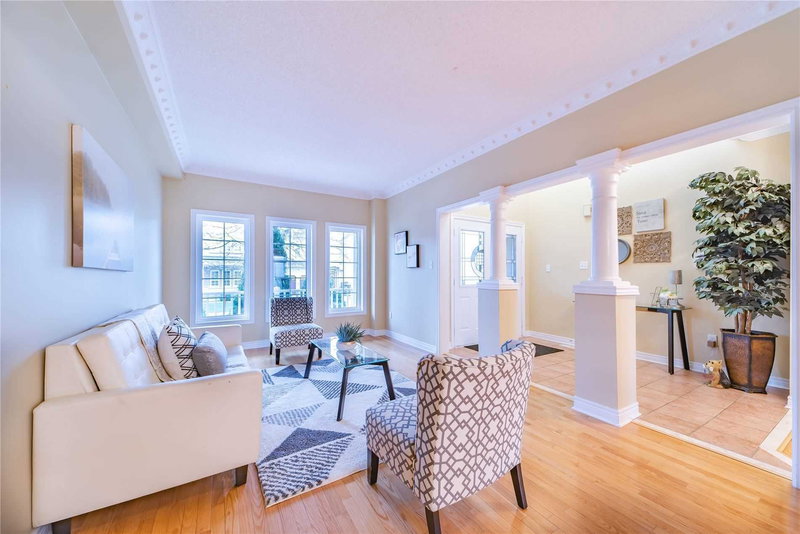 17 Donherb Cres, Caledon, L7C 1E3 | Image 3