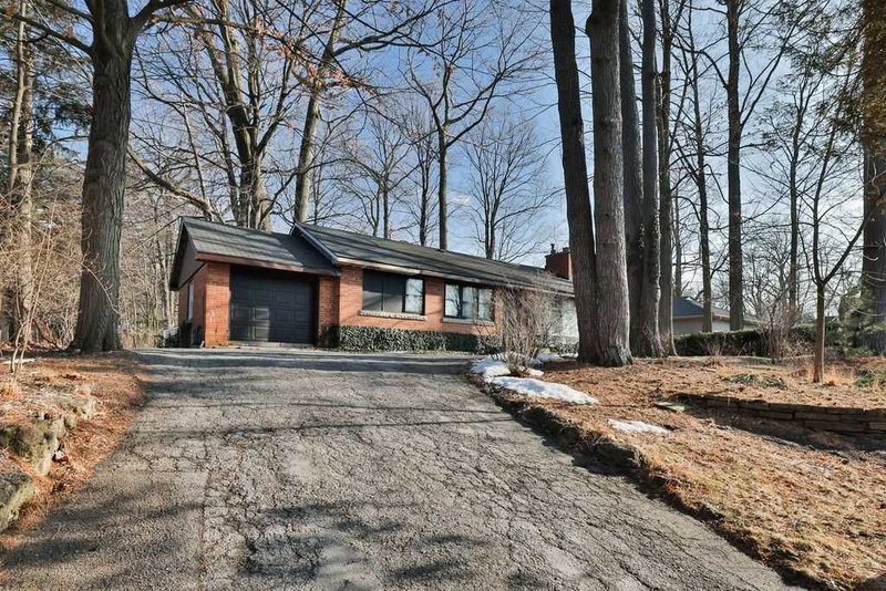 276 Lakeshore Rd W, Oakville, L6J1J1 | Image 3