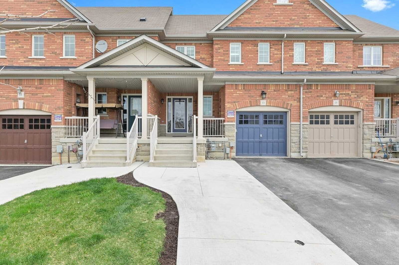 13 Burnstown Circ, Brampton, L6P3M1 | Image 2