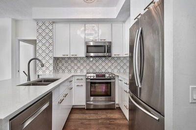 Unit 1105 — 5 Marine Parade Dr, Toronto - Mimico image-0-1