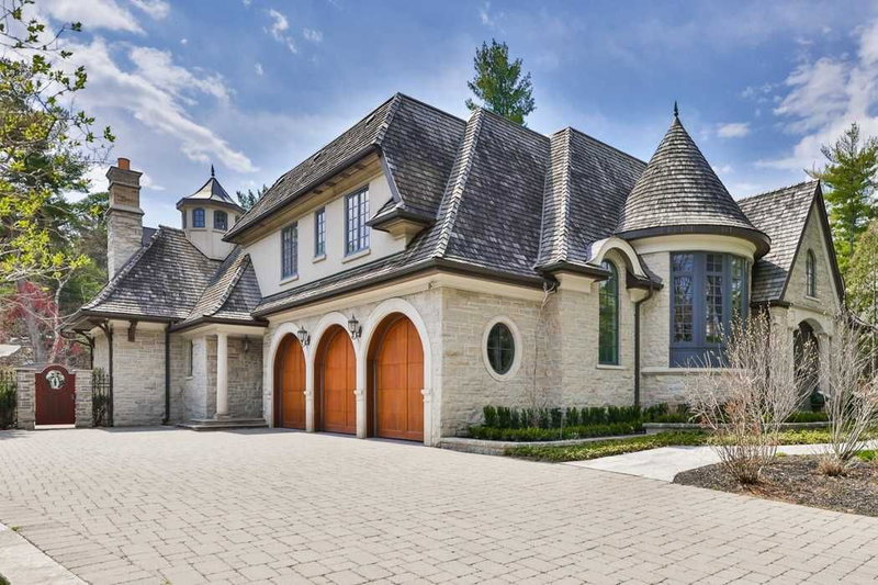 1476 Carmen Dr, Mississauga, L5G3Z1 | Image 2