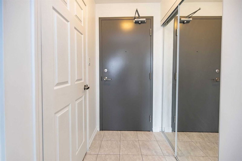 407 - 50 Sky Harbour Dr, Brampton, L6Y 6B8 | Image 3