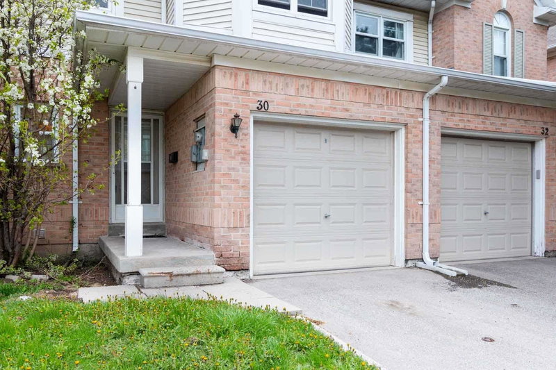 30 Wickstead Crt, Brampton, L6R1N8 | Image 2