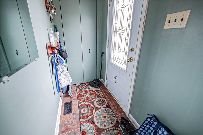 63 Newstead Cres, Brampton, L6V2A8 | Image 3