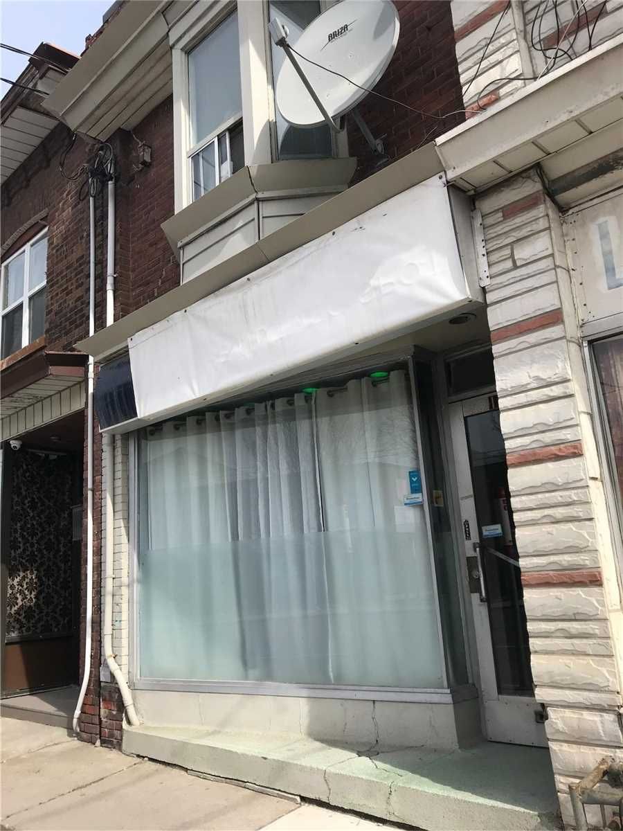 Store W/Apt/Office sold at 1085 Weston Road, Toronto, Mount Dennis, M6N3S3 - MLS: W5223278