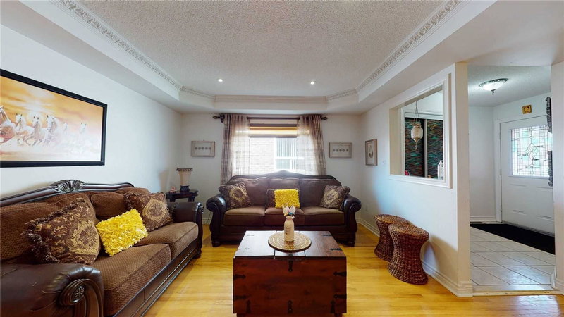 7059 Magistrate Terr, Mississauga, L5W1E5 | Image 2