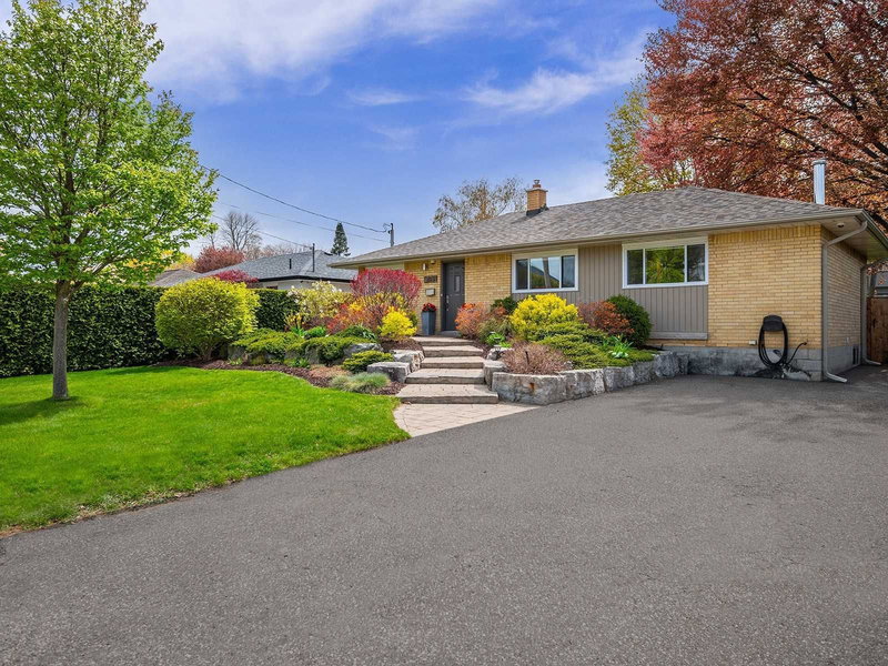 2176 Florian Rd, Mississauga, L5A2M4 | Image 2