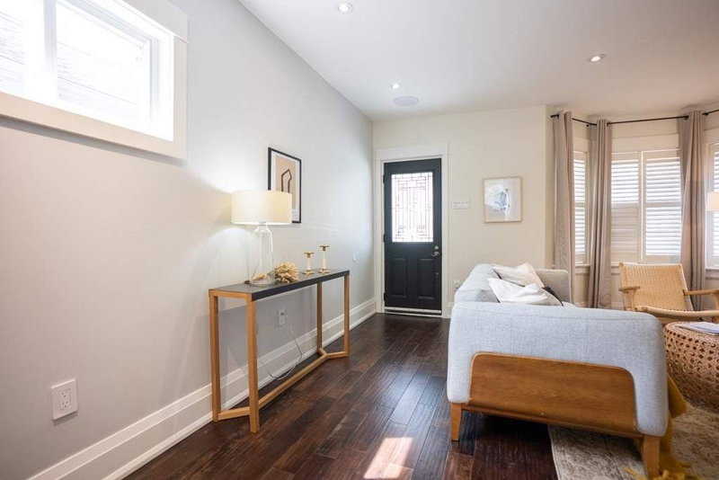 8 Primrose Ave, Toronto, M8V1P8 | Image 2