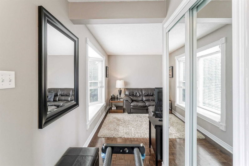 11 Hector Crt, Brampton, L6S1P1 | Image 3