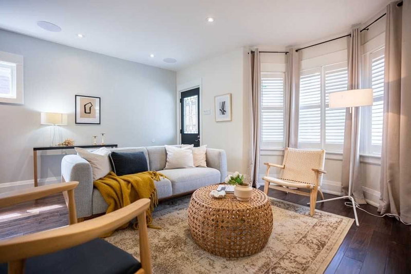 8 Primrose Ave, Toronto, M8V1P8 | Image 3