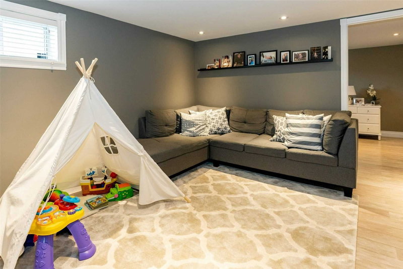 Lower - 34 Walwyn Ave, Toronto, M9N3H5 | Image 3