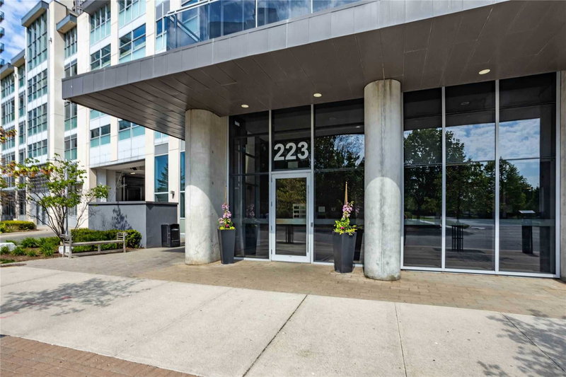 Ph3504 - 223 Webb Dr, Mississauga, L5B0E8 | Image 3