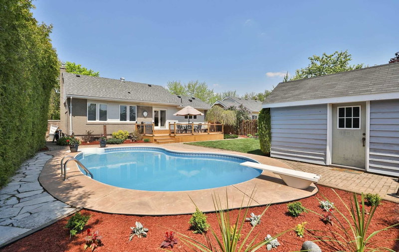 130 Mayfield Dr, Oakville, L6H1K7 | Image 2