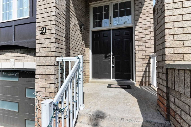 21 Cedarvalley Blvd, Brampton, L7A1N7 | Image 3