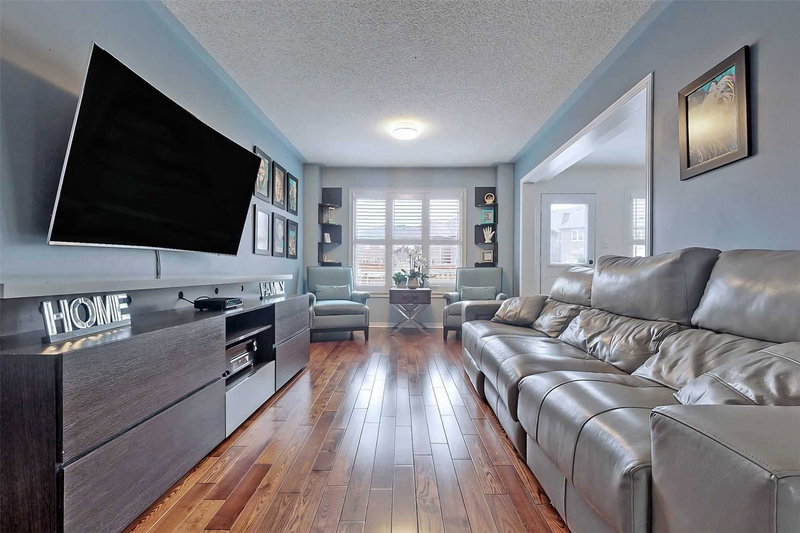 13 Burnstown Circ, Brampton, L6P3M1 | Image 3