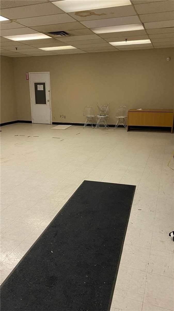 14 - 2470 Lucknow Dr, Mississauga, L5S 1J9 | Image 3