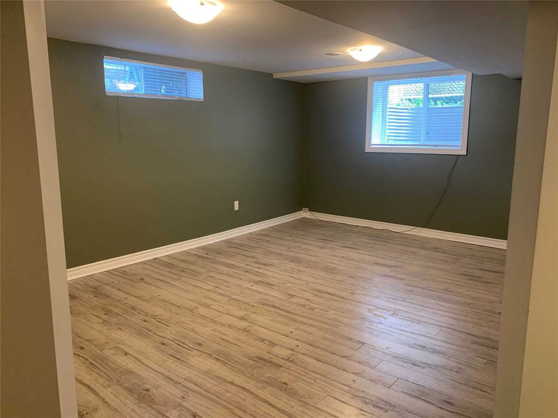 375 Mountainview Dr, Milton, L9T1W1 | Image 3