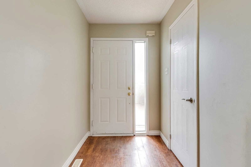 17 - 2350 Grand Ravine Dr, Oakville, L6H6E2 | Image 2