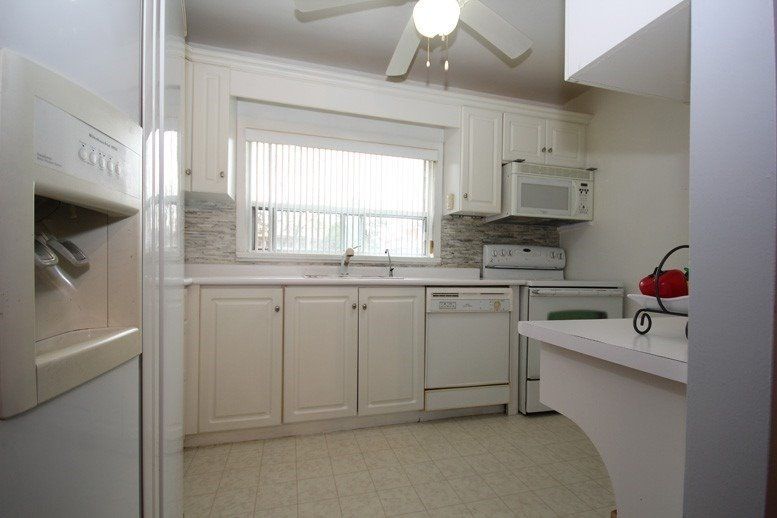 143 - 34 Venetian Cres, Toronto, M3N 2L8 | Image 3