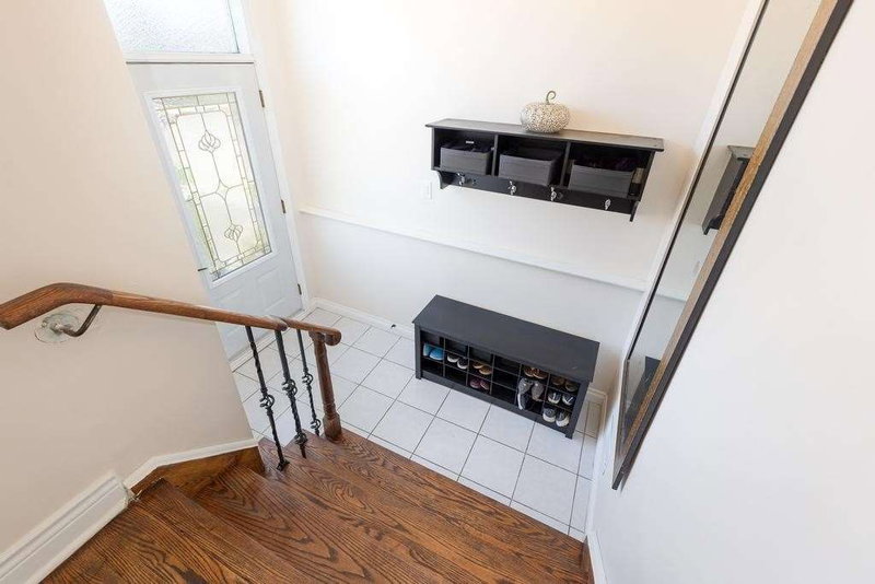 4135 Dunmow Cres, Mississauga, L4Z1E1 | Image 3