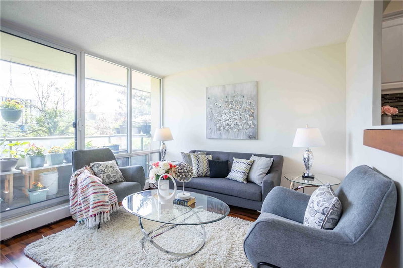 211 - 1 Four Winds Dr, Toronto, M3J 2T1 | Image 3