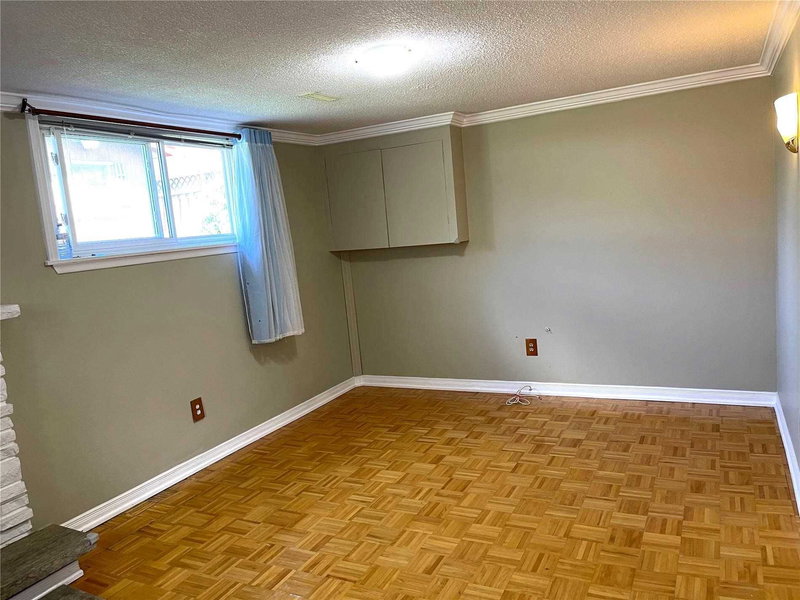 Lower - 1023 Mcbride Ave, Mississauga, L5C1M3 | Image 2