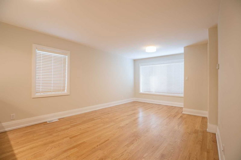 32 Varsity Rd, Toronto, M6S4N5 | Image 2