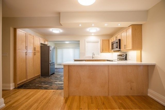 32 Varsity Rd, Toronto, M6S4N5 | Image 3