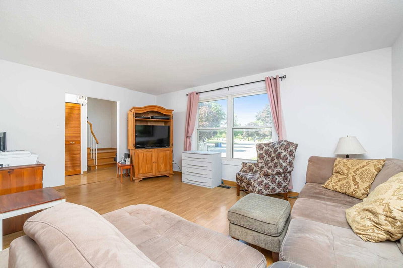 63 Faludon Dr, Halton Hills, L7G1H9 | Image 3