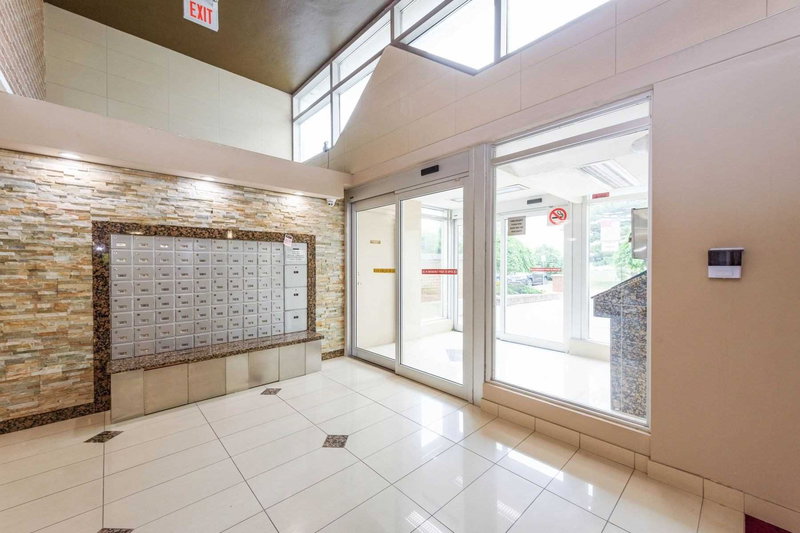 209 - 366 The East Mall, Toronto, M9B 6C6 | Image 3