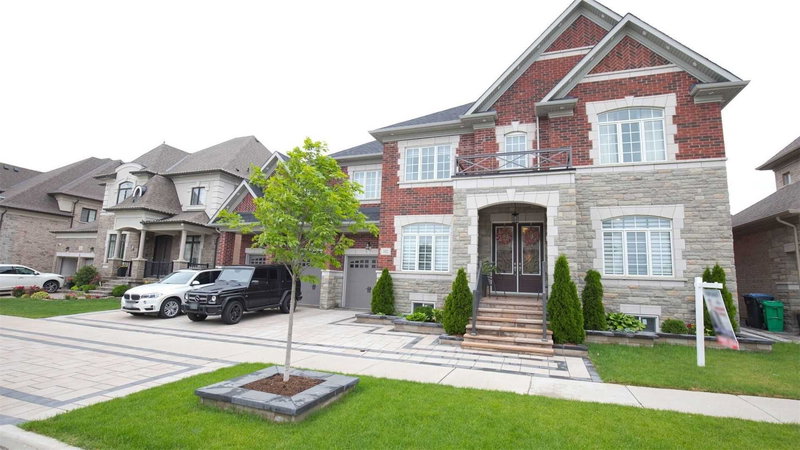102 Belladonna Circ, Brampton, L6P4B6 | Image 2
