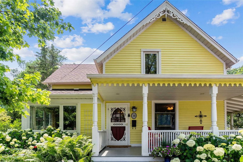 38 John St S, Mississauga, L5H 2E6 | Image 3