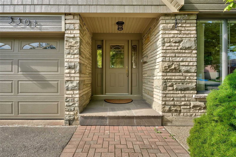 3301 Nadine Cres, Mississauga, L5A3L4 | Image 3