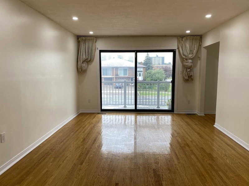 114 Sentinel Rd, Toronto, M3J1S9 | Image 3