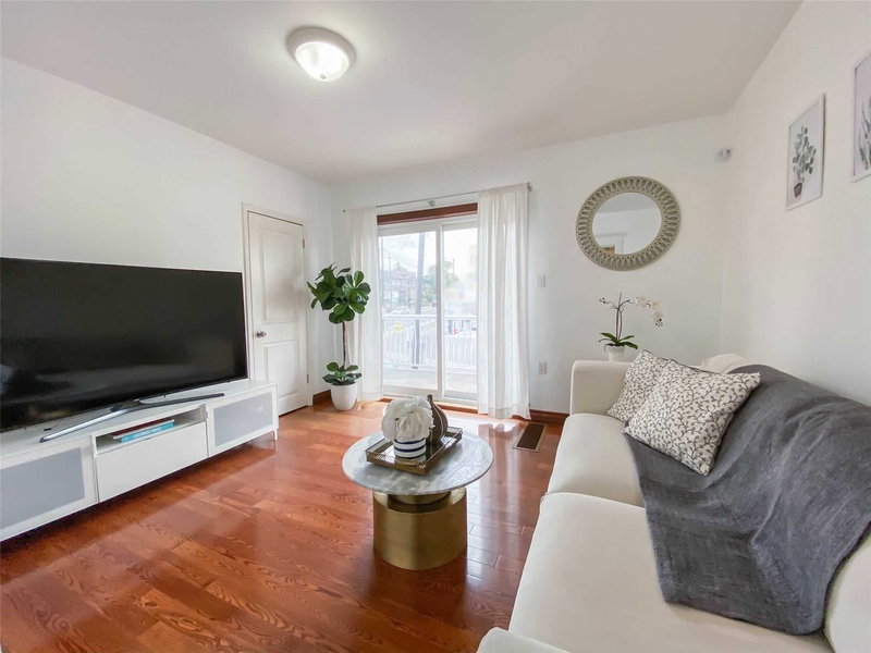 154 Day Ave, Toronto, M6E3W3 | Image 3